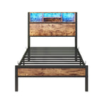 Cadre de lit double avec tête de lit de rangement, plateforme de lit en métal avec station de recharge, rangement bibliothèque, aucun sommier tapissier requis