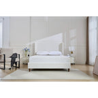 Lit King à dossier d'oreille rembourré | Tête de lit Camelback de 54 po | Chenille crème | 450 kg